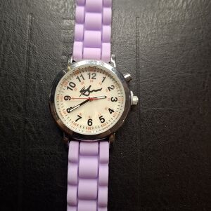 Shabazz Women Quartz Watch With Luminous Cream Dial